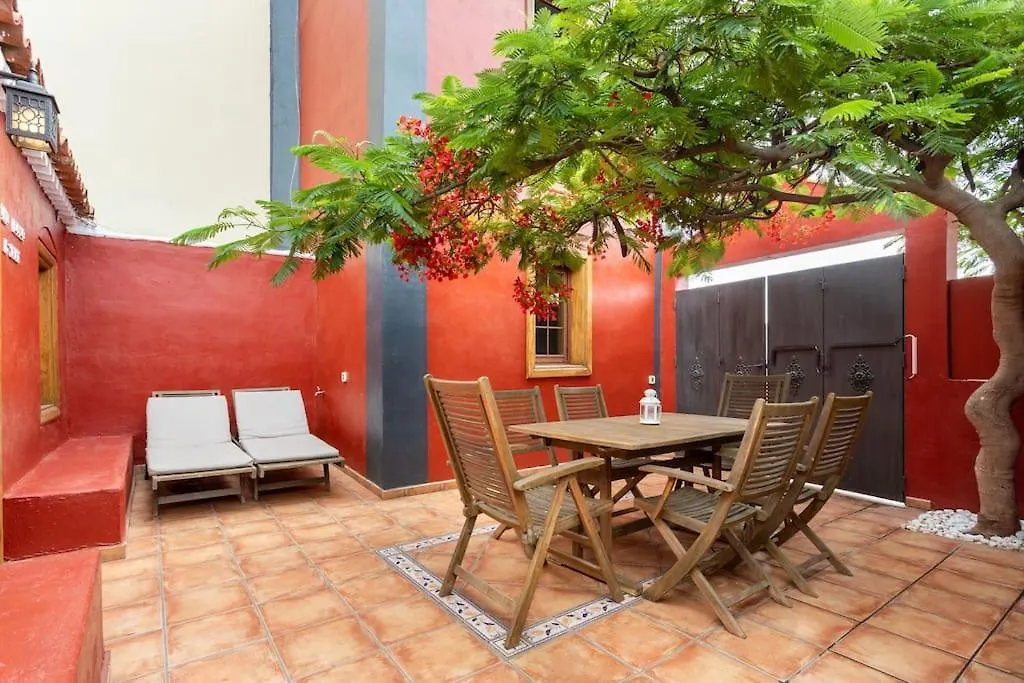 Rural House With Traditional Architecture S. XIX Santa Cruz de Tenerife Spain